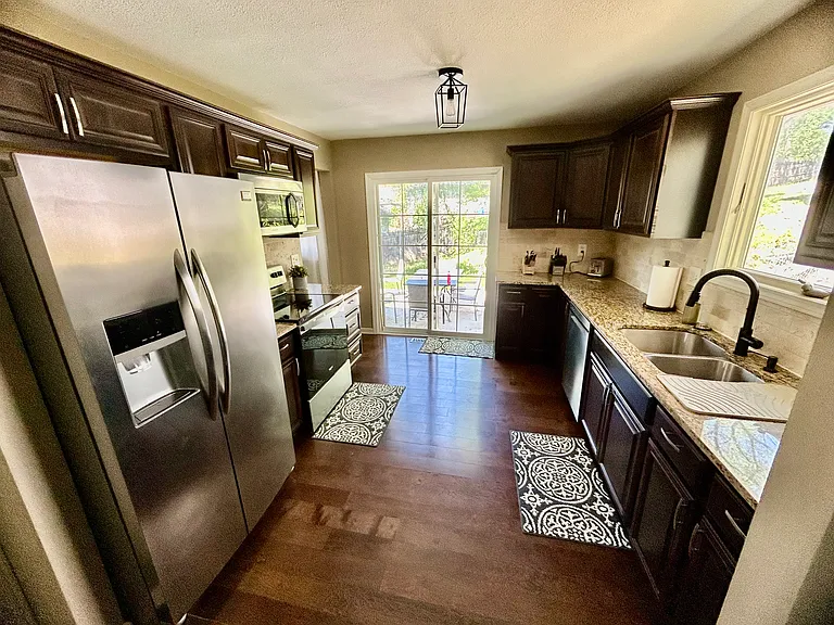 5817 NW Aspen Ln — Photo 4