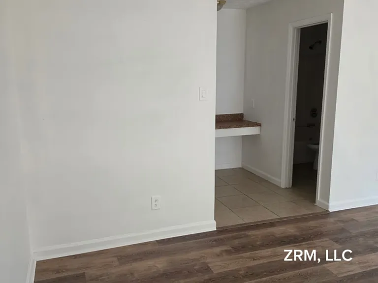 4403 Flakes Mill Rd — Photo 15