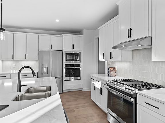 Normandy w Finished Basement