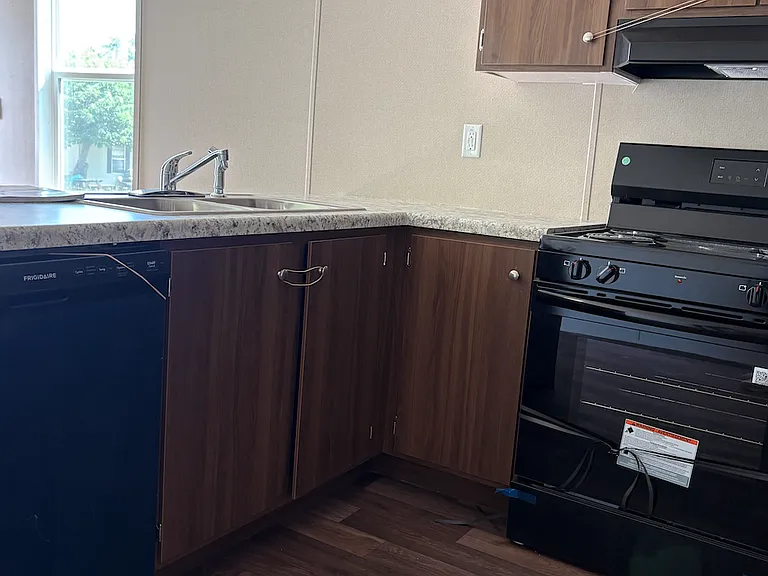 148 Briles Ct — Photo 5