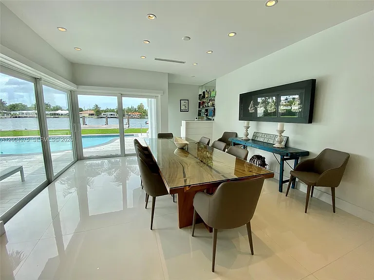 265 N Shore Dr — Photo 10