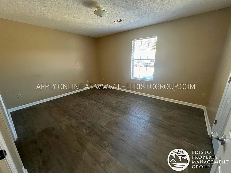 1031-1091 Fairfield St NE — Photo 5