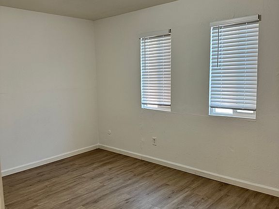 5th image of 1040 Sonoma Ave APT B