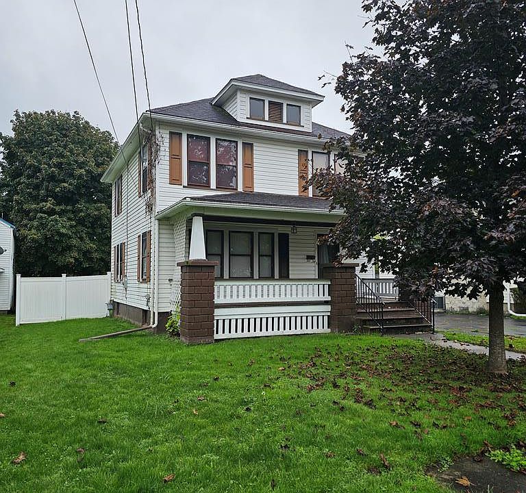 1st image of 615 Yale St