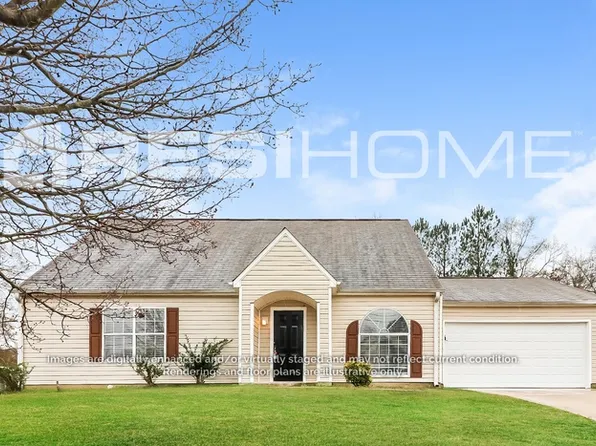2735 Holly Berry Dr, Ellenwood, GA 30294
