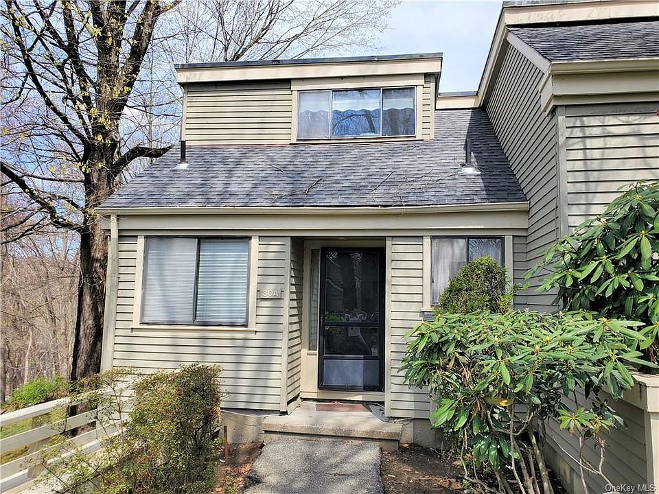 1st image of 30 Heritage Hills Dr #A