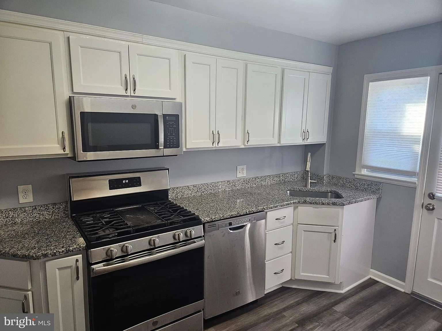 4 bed, 1.5 bath, 1440 sqft, $1,950 — Photo 4