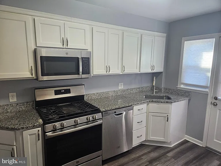 7219 Conley St — Photo 4