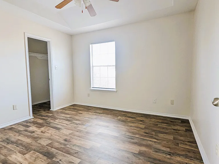 813 W Arroyo Park Ln #B — Photo 9