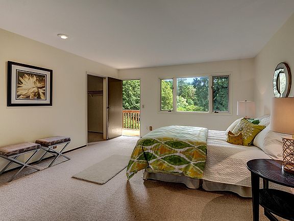 5th image of 10699 Hart Ln NE