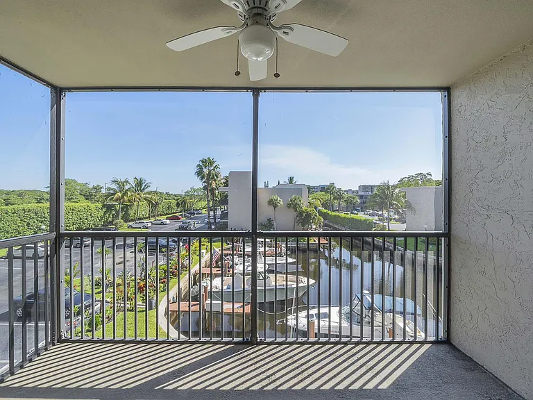 17 Royal Palm Way #3010 — Photo 43