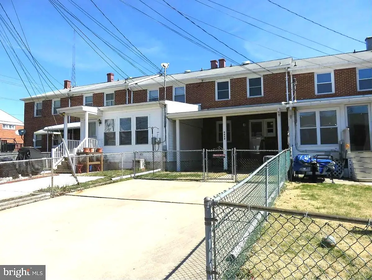 8428 Harris Ave — Photo 3