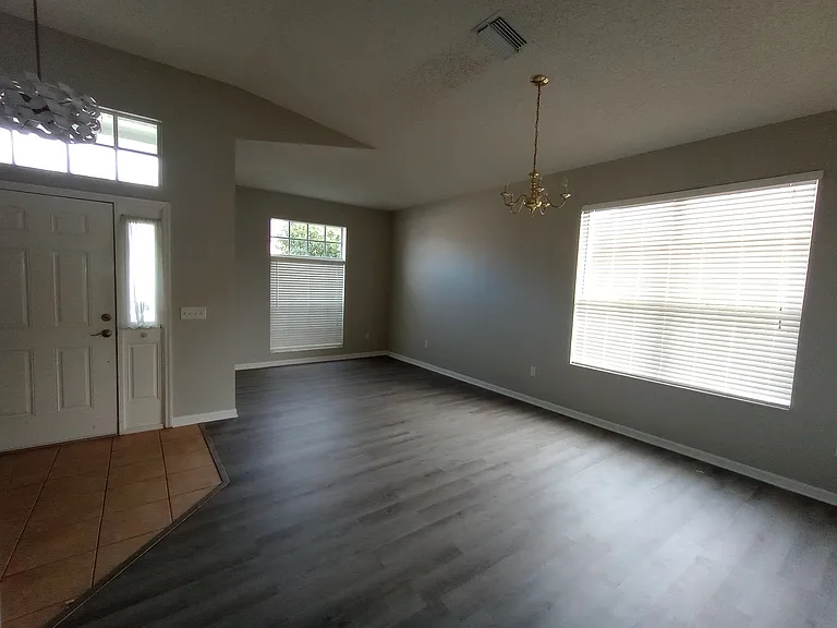5114 Windingbrook Trl — Photo 6