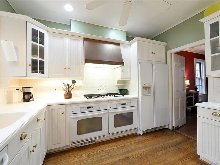 31 Algonquin Wood Pl — Photo 18