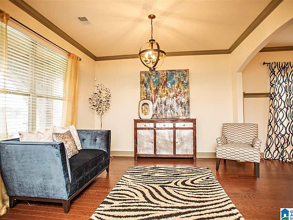 4th image of 3820 Cotswold Dr