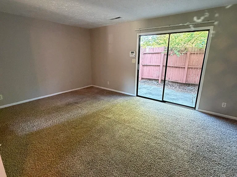 339 Seminole Trl — Photo 3