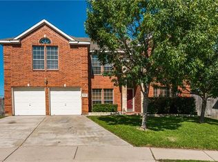 11965 Summerwind Dr, Fort Worth, TX 76244