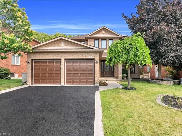 87 Spooner Cres, Cambridge, ON N1T 1Y1