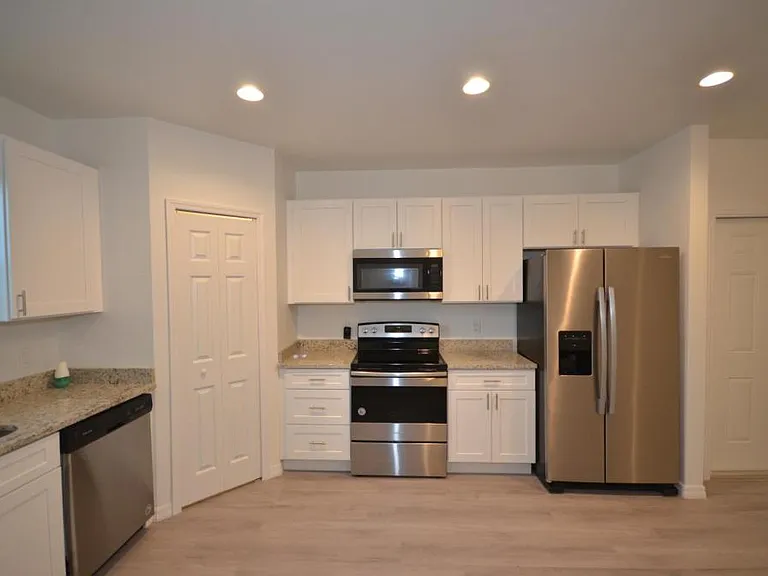 3341 Willard St — Photo 8