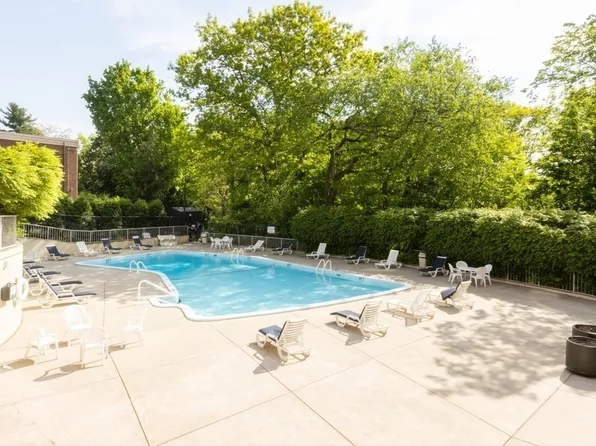 111 Perkins St APT 220, Boston, MA 02130