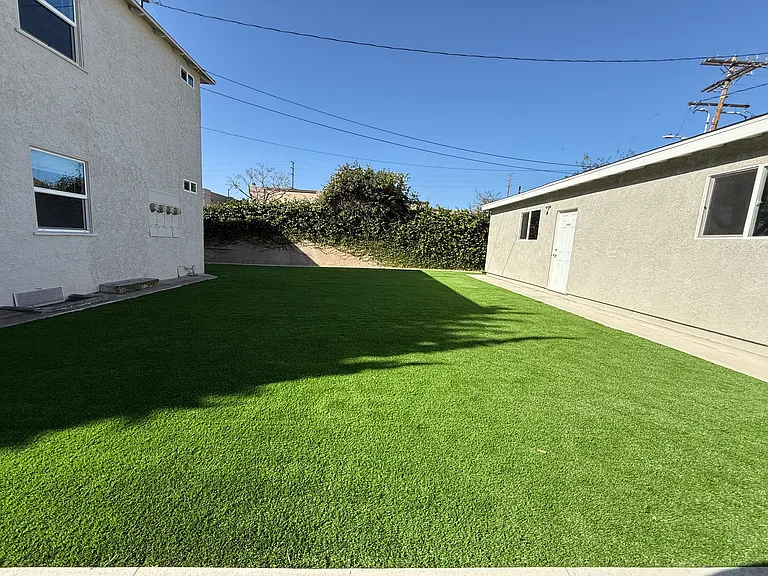 2465 Torrance Blvd — Photo 41
