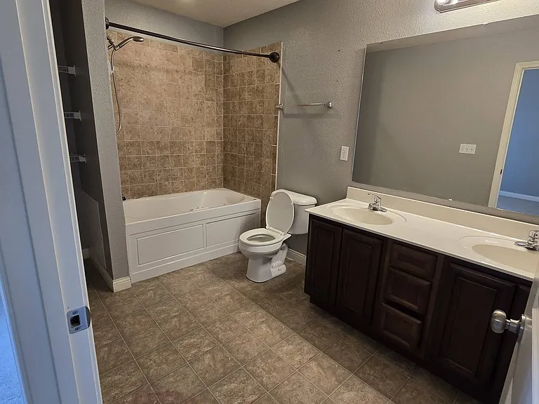 138 Kale Ct — Photo 3