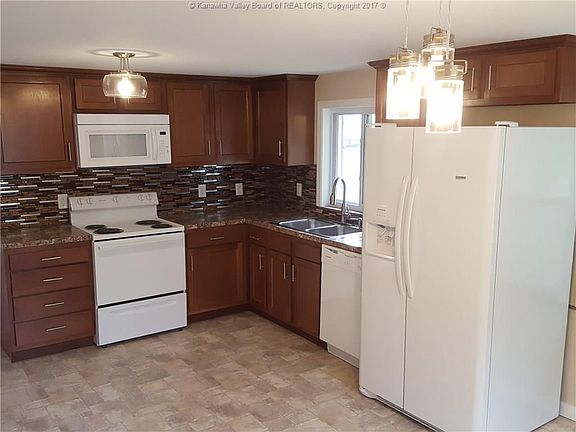 3rd image of 5324 Pike St