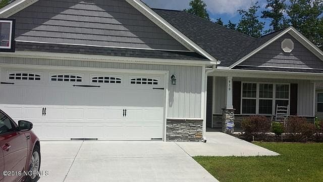 1st image of 930 Dynamo Ln