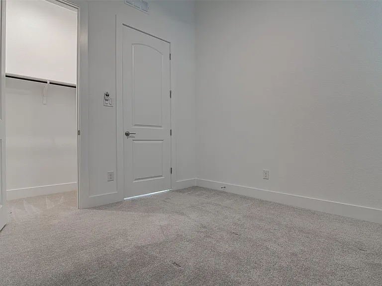 22300 Lago Lookout Ln — Photo 11
