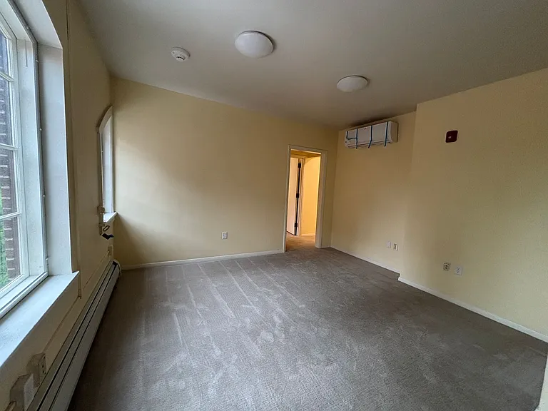 310 Montgomery Street — Photo 13