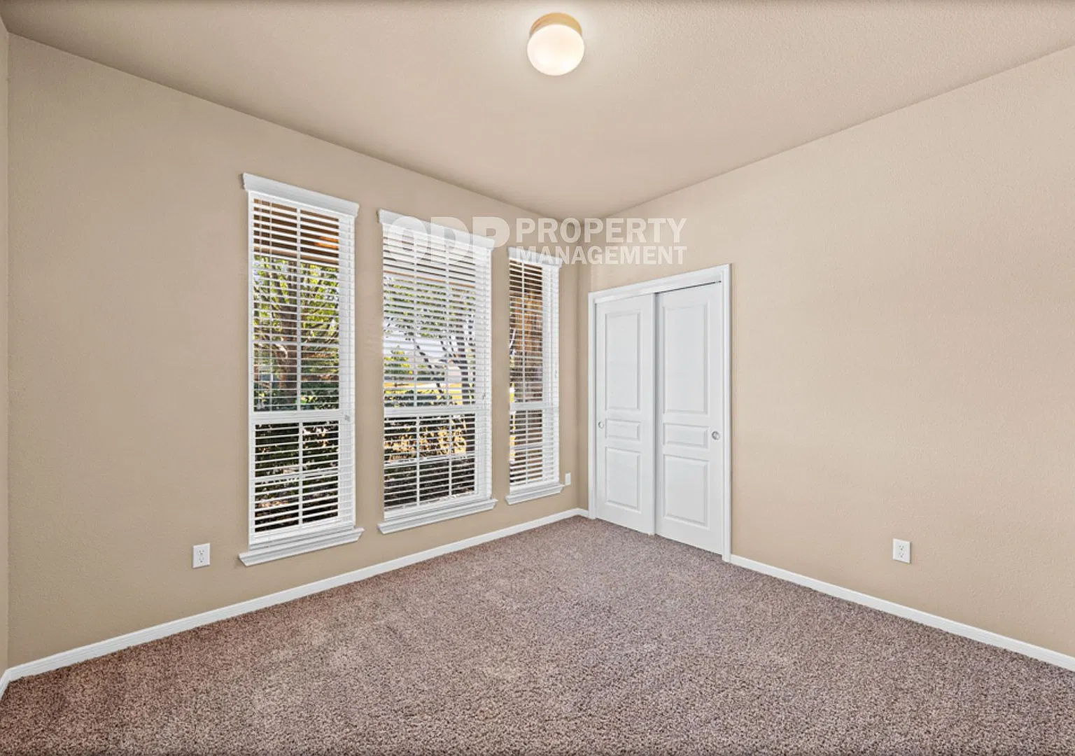 3 Bed-2 Bath-Academy ISD — Photo 4