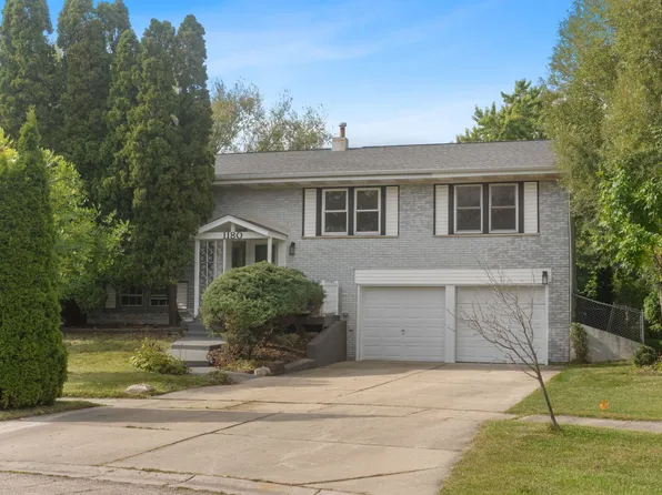 1180 Cobble Hill Ct, Hoffman Estates, IL 60169