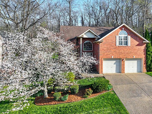 2nd image of 1470 Red Oak Dr