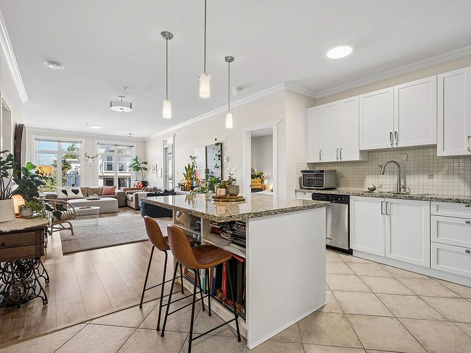 1st image of 4111 Bayview St #305