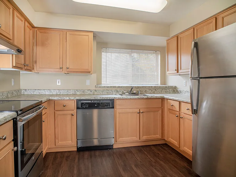 2 Bed 2 Bath - Deluxe - 1,064 SqFt 2 Bed 2 Bath - Deluxe - 1,064 SqFt
