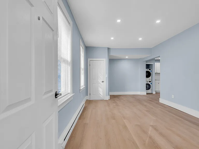 542 Miller Ave #1 — Photo 1
