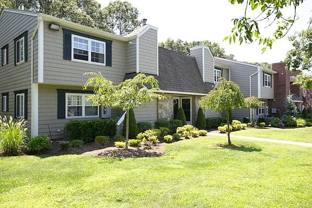 Fairfield Village At Middle Island — Photo 16
