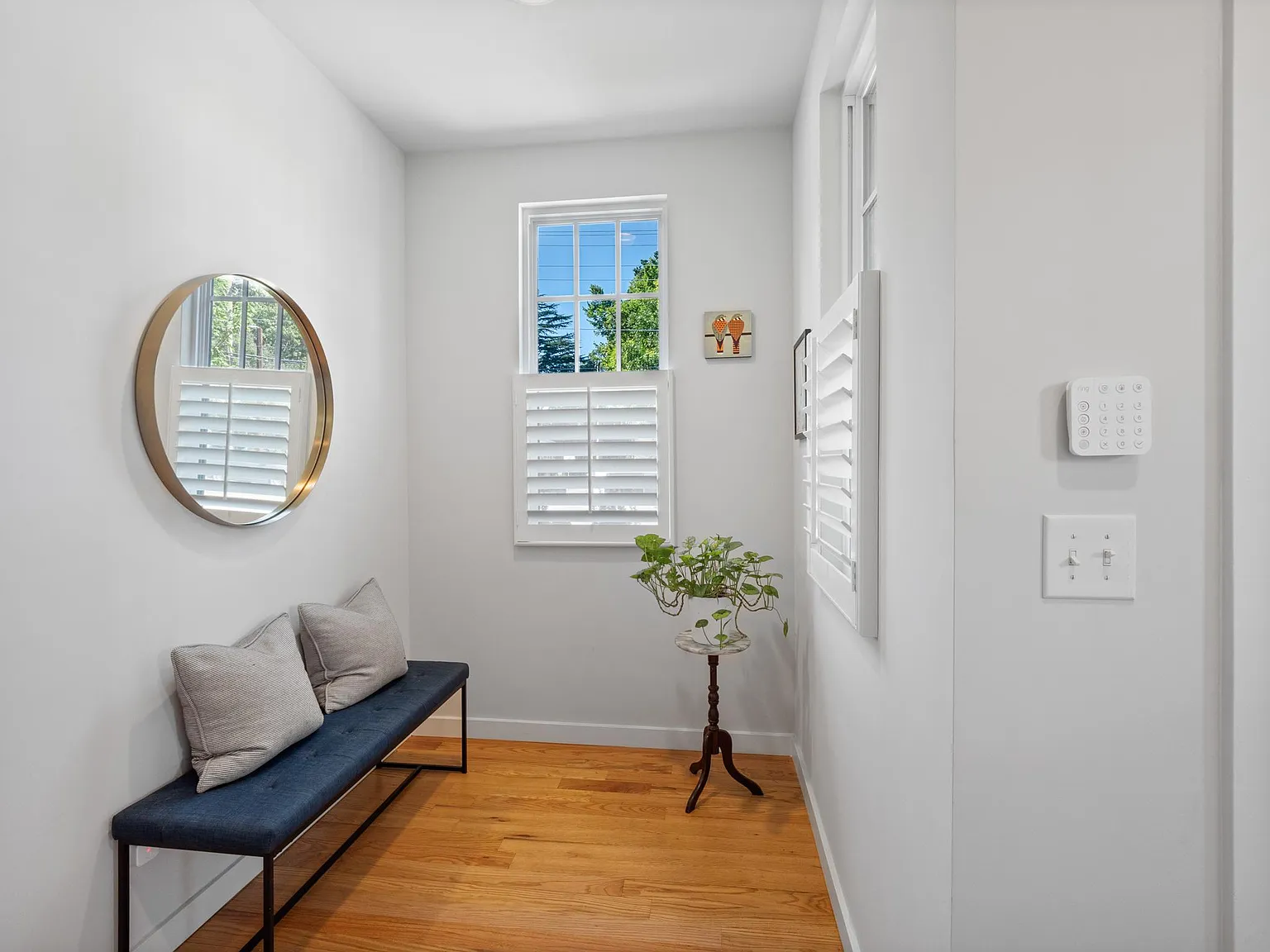 3 bed, 2026 sqft, $3,450 — Photo 4