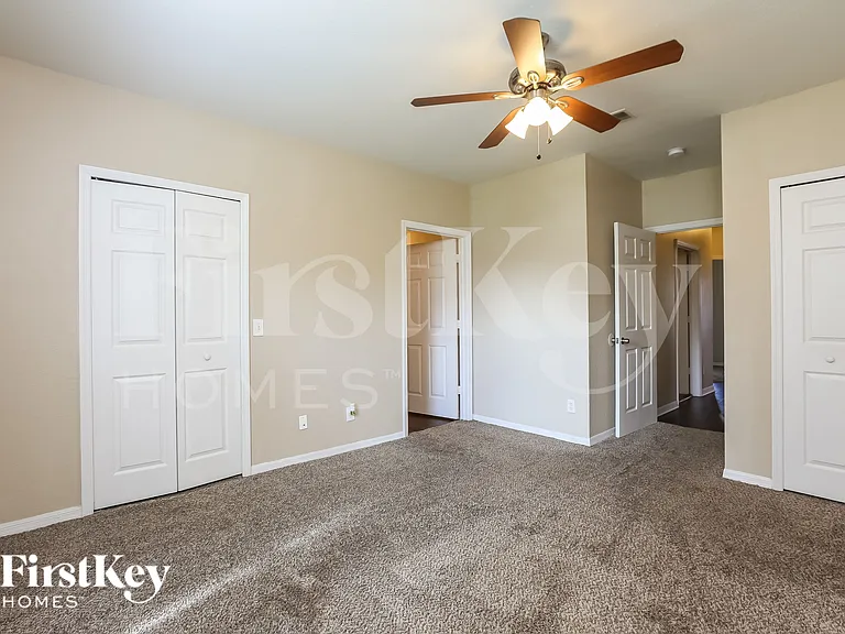 4220 S Cranberry Blvd — Photo 8