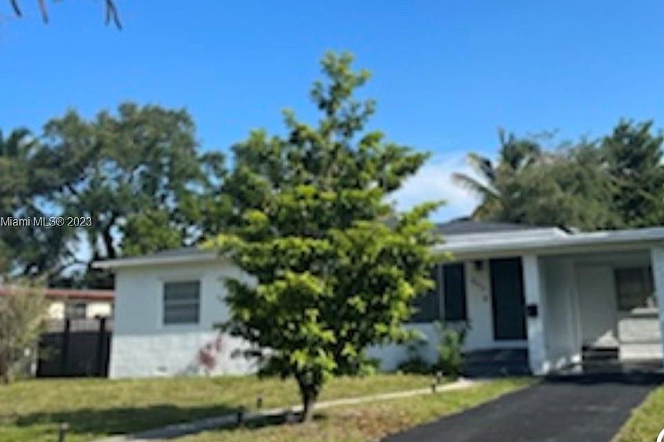1st image of 840 NE 138th St