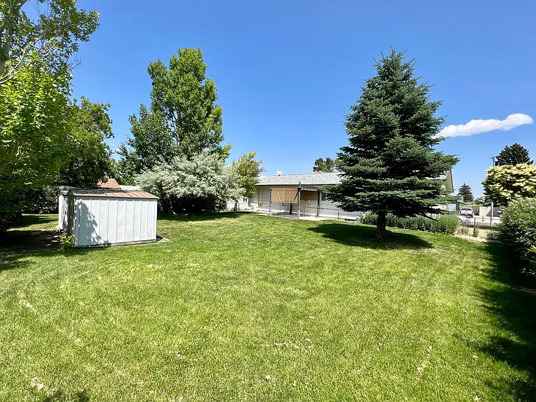 136 Fairway Dr — Photo 12