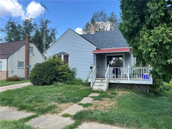 2103 24th St NE, Canton, OH 44705