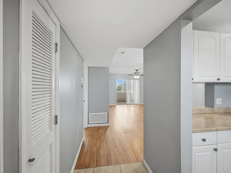 130 NE 26th Ave #4090 — Photo 8