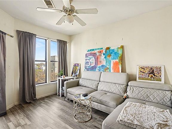 5th image of 898 Oak St SW Unit 3422