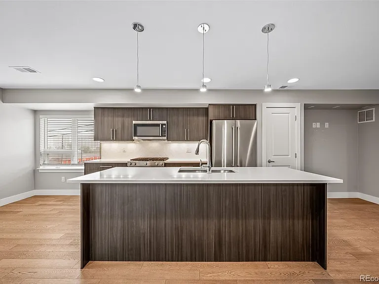 435 S Forest St #6 — Photo 17