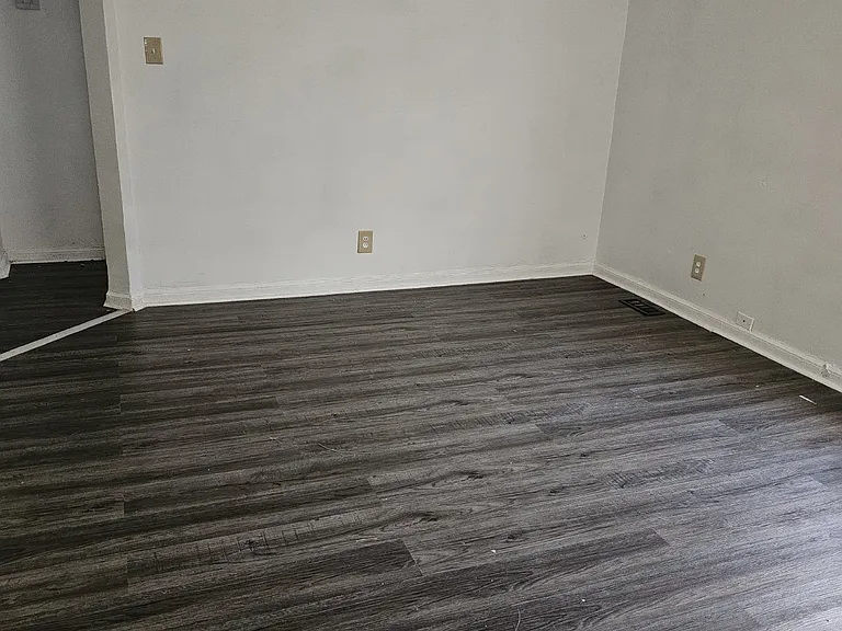 300 Leland Ave — Photo 12