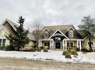 312 Shaggy Bark Ln, Pennsdale, PA 17756
