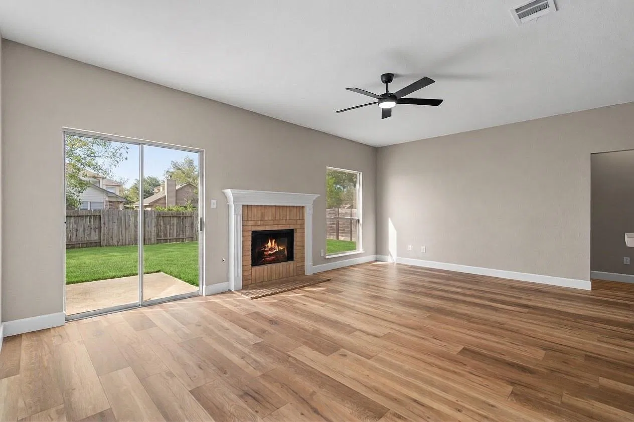 3 bed, 2.0 bath, 1378 sqft, $1,850 — Photo 4