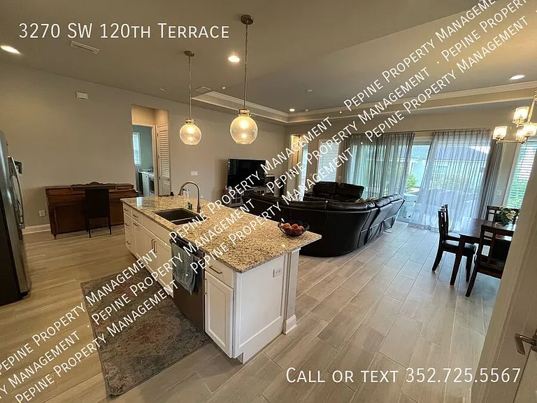 3270 SW 120th Ter — Photo 6