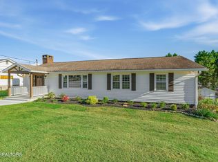 418 Highland Dr, Clinton, TN 37716